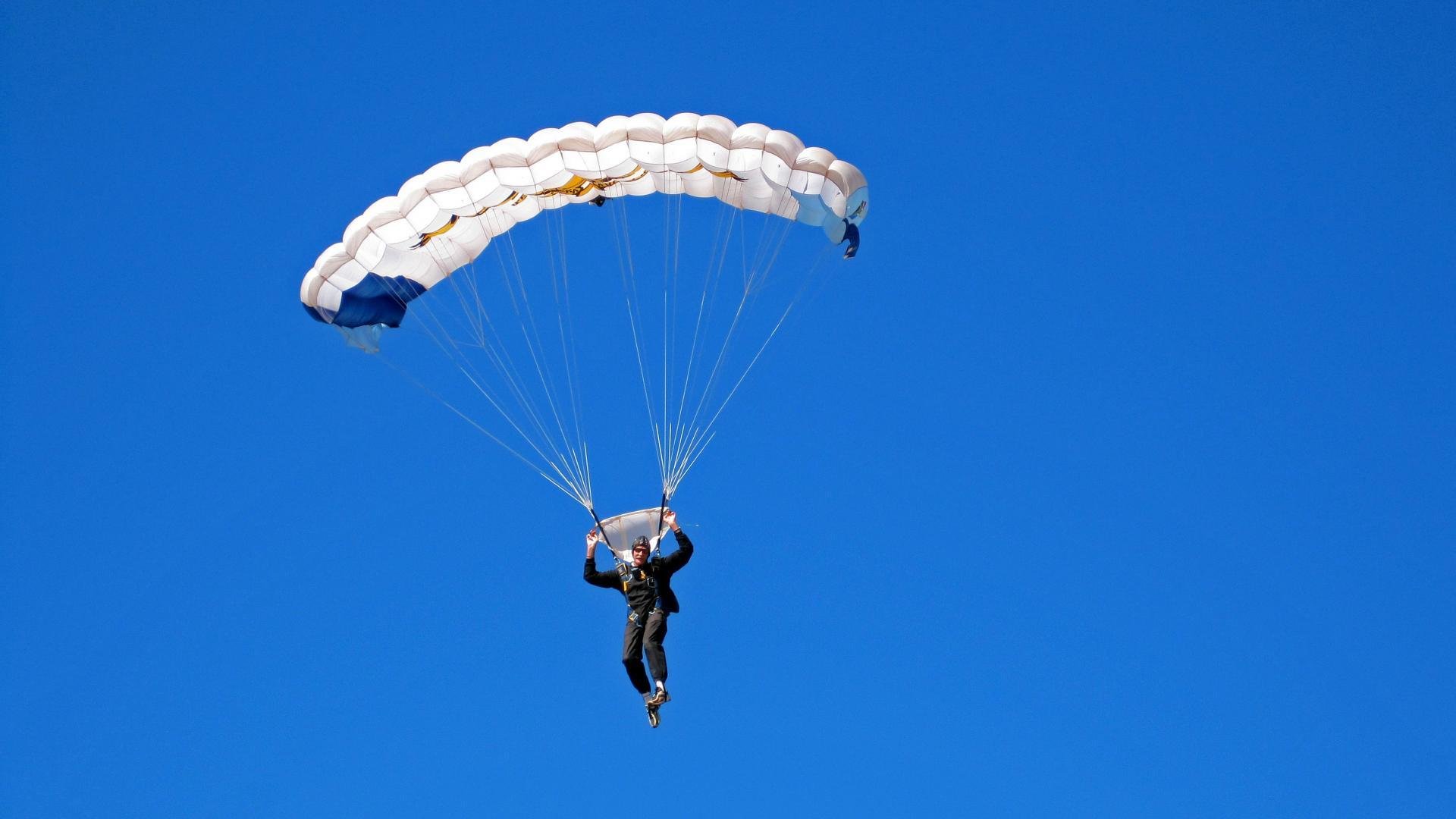 城市赛道对本地经济的推动作用，赛道的重要性
