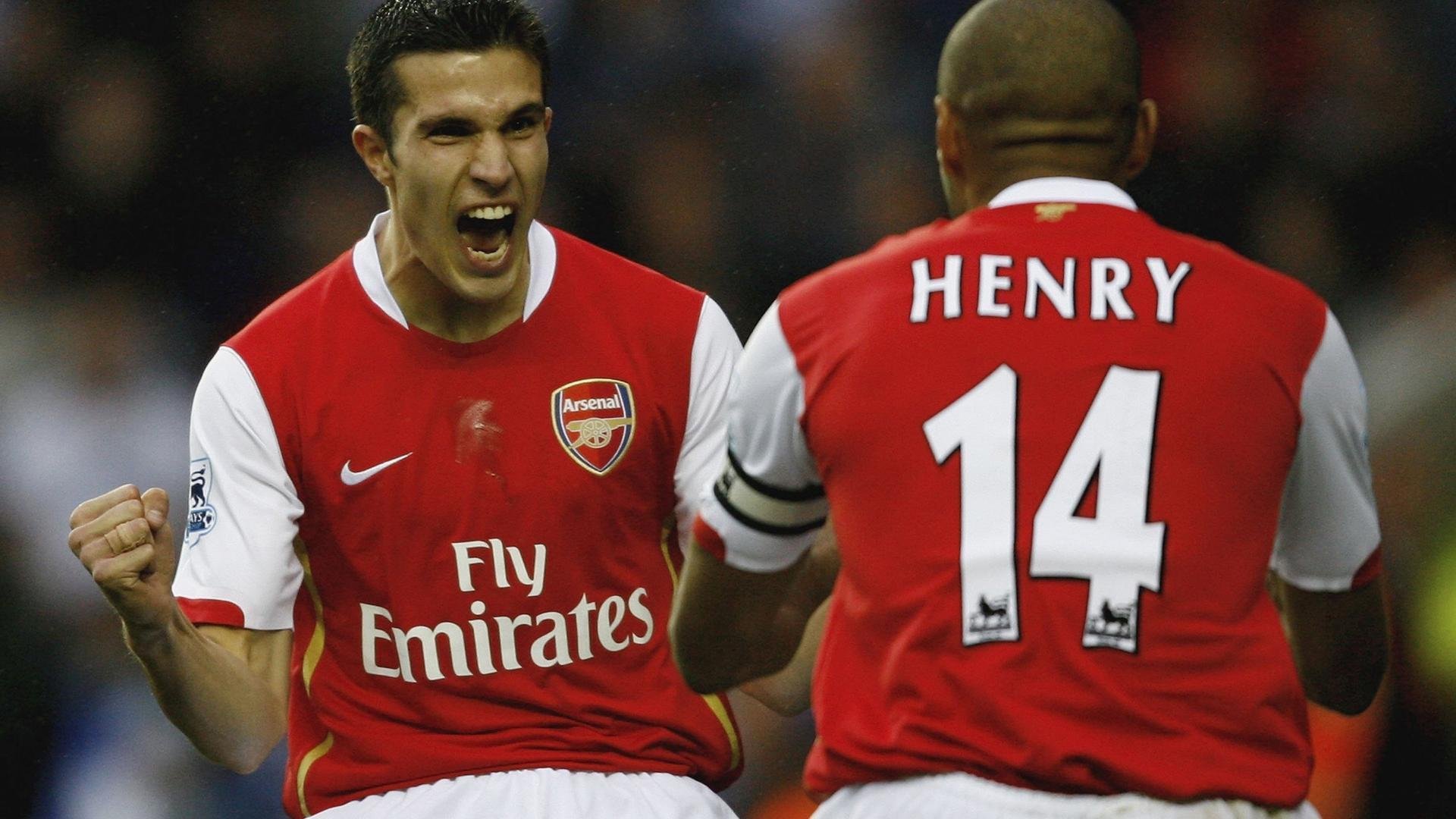 欧冠历史上的经典对决盘点，历届欧冠对决