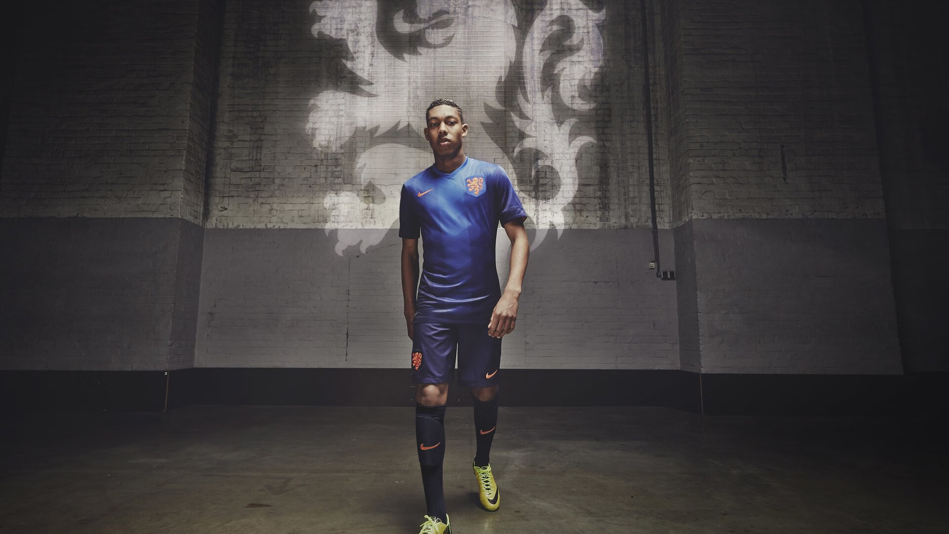 阿根廷马术界推出智能马鞍系统，实现实时数据监测与分析，提升骑乘体验。